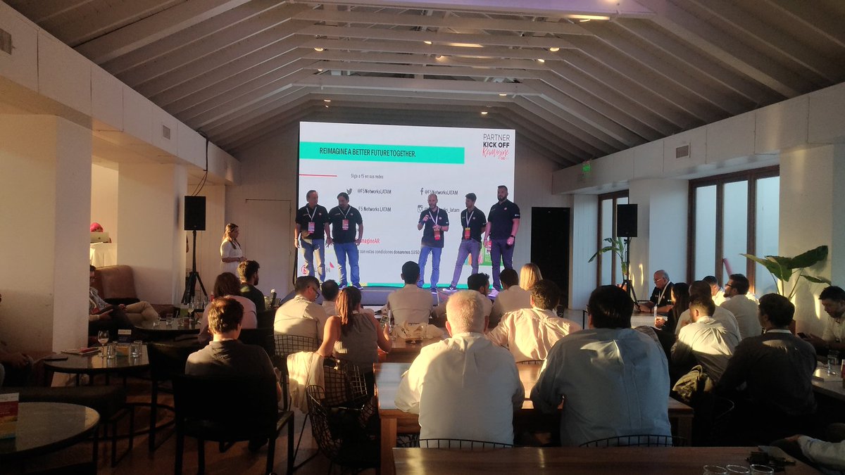 nperelm's tweet photo. Vamos con el #ReImagineAR!! https://t.co/EIBSM5lsck