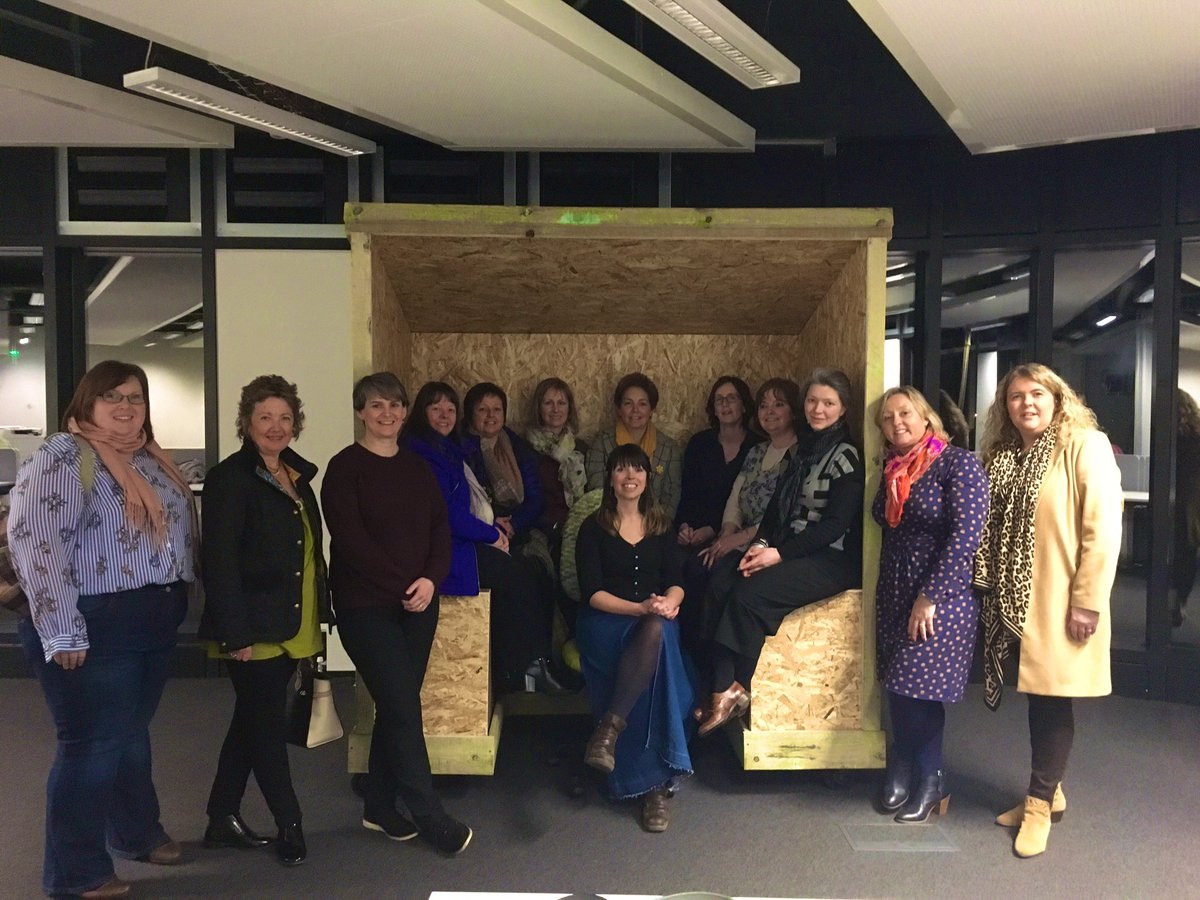 Pleser cael dangos <a href="/yr_egin/">Canolfan S4C Yr Egin</a> i griw hyfryd <a href="/CGglannauteifi/">Clwb Gwawr Glannau Teifi 🏴󠁧󠁢󠁷󠁬󠁳󠁿</a> heno. Cysylltwch os hoffech chi ddod draw am sbec! #creu #cymuned #datblygu #chwerthin