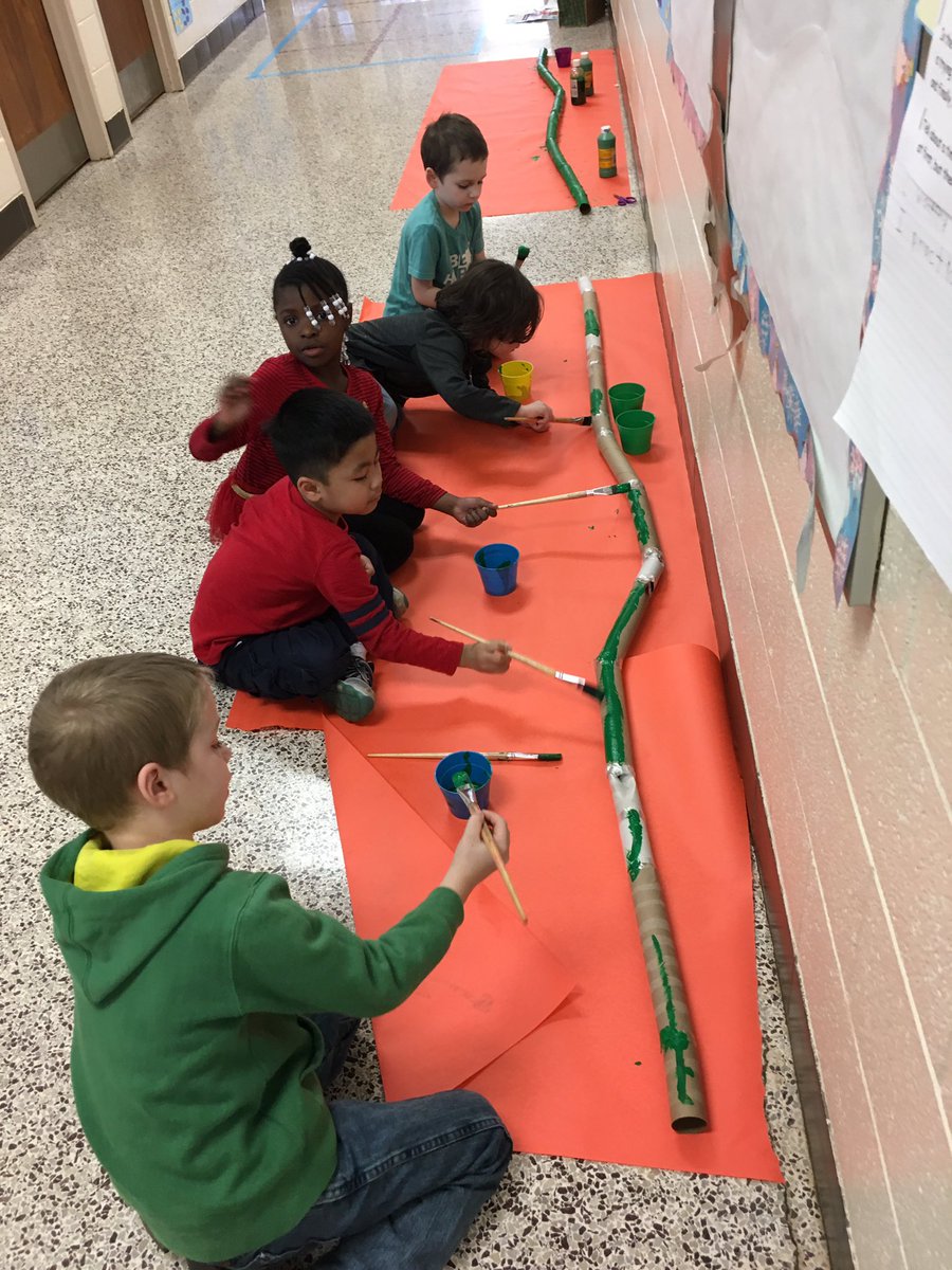 enoell21's tweet photo. Painting stalks #workingcooperatively #growgreen! https://t.co/o6ISw7T7vi