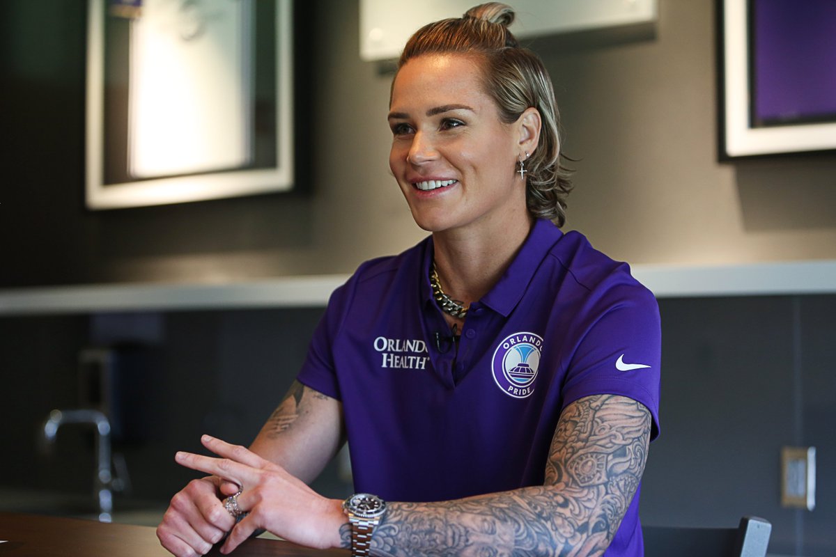 JordanCulver's tweet photo. Spoke w/Ashlyn Harris and Ali Krieger about the support they've received since announcing their engagement. 

Harris: "I’m just excited to start the year off and feel a sense of just, like, that heaviness, kind of just melt away."

Story and video here: https://t.co/FcD5dbL6YD https://t.co/xtldr0EO9F