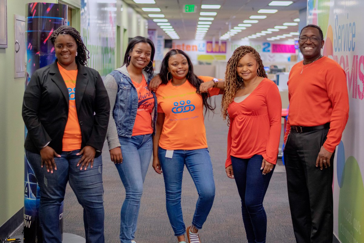 qcjoyriders's tweet photo. Thanks @BirminghamDMDR for showing your support by wearing orange &amp; kidney walk t-shirts on #WorldKidneyDay2019. We're excited about the upcoming Atlanta Kidney Walk!

#TuggleNation @anthonyetuggle @mrscorporate @LaKeshiaShine #LifeAtATT @TonySmith4Sales #ATTImpact https://t.co/4GUejd2gNV