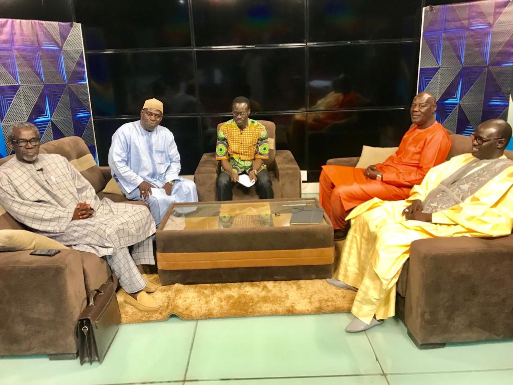 Idy2019's tweet photo. Abdoul Karim Fall est l'invité  de l'emission Dine ak Diamono sur walf TV
#kebetu https://t.co/eEdN2iDgsI