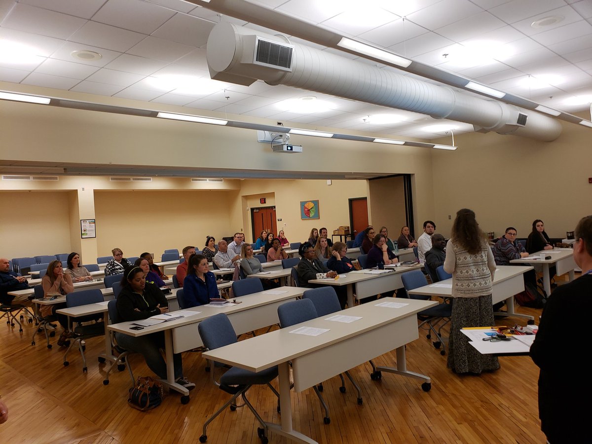 Karen Jones, Math teacher <a href="/mcps_va/">MCPS</a> sharing her story at our teacher licensure interest meeting! What a great turnout! VA students need YOU in their classrooms!! <a href="/MarkMiear/">Mark Miear</a>