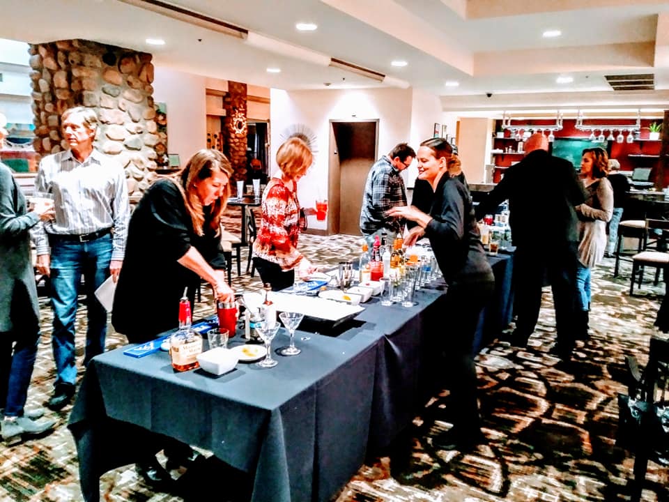 arrowheadclubs's tweet photo. Our Startup Mixology event was very interactive and entertaining. Thank you for joining us during another Arcis https://t.co/T0mAeBw3py event! #arcisgolf #mixology #interactive #clublife #lifestyle #socialevent #memberrelations https://t.co/zdGljQcPlQ