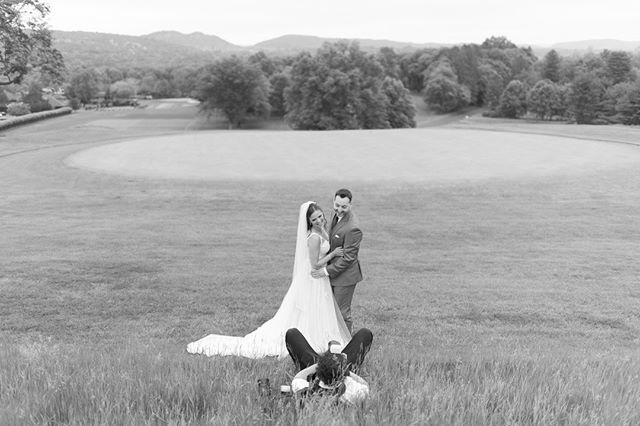 Just look at that landscape 😍 Paramount Country Club has the best view for wedding pictures. Call today for more about your special day (845) 634-4626 ift.tt/2u8chYF