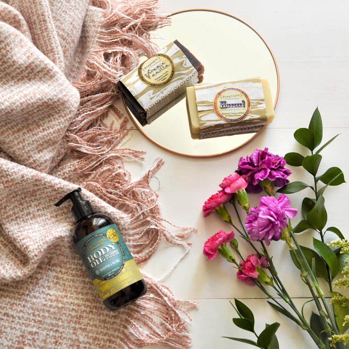 Soaptopia's tweet image. Treat your skin to our delicious Body Oil Slather Today! Simply hop out of the shower and slather it on your body to experience this amazing yummy, moisturizing treat from Soaptopia!
#yummy #soap #natural #love #shower #amazing
