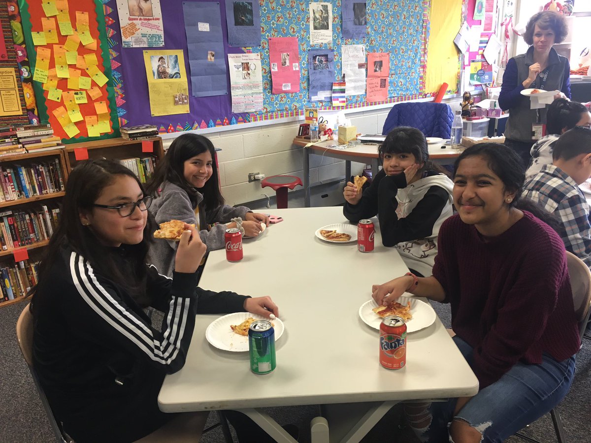 MsHACampbell's tweet photo. #StratfordMiddleSchool ‘s Team 6-1 Lifelong Learning Skills Champions enjoying their Pizza Pi Lunch!
@SMSactivities @SMSPrincipalD93 @CCSD93 @sonal_samin @DrShieldsD93 @DrHillD93 https://t.co/ChHxmlDuBY
