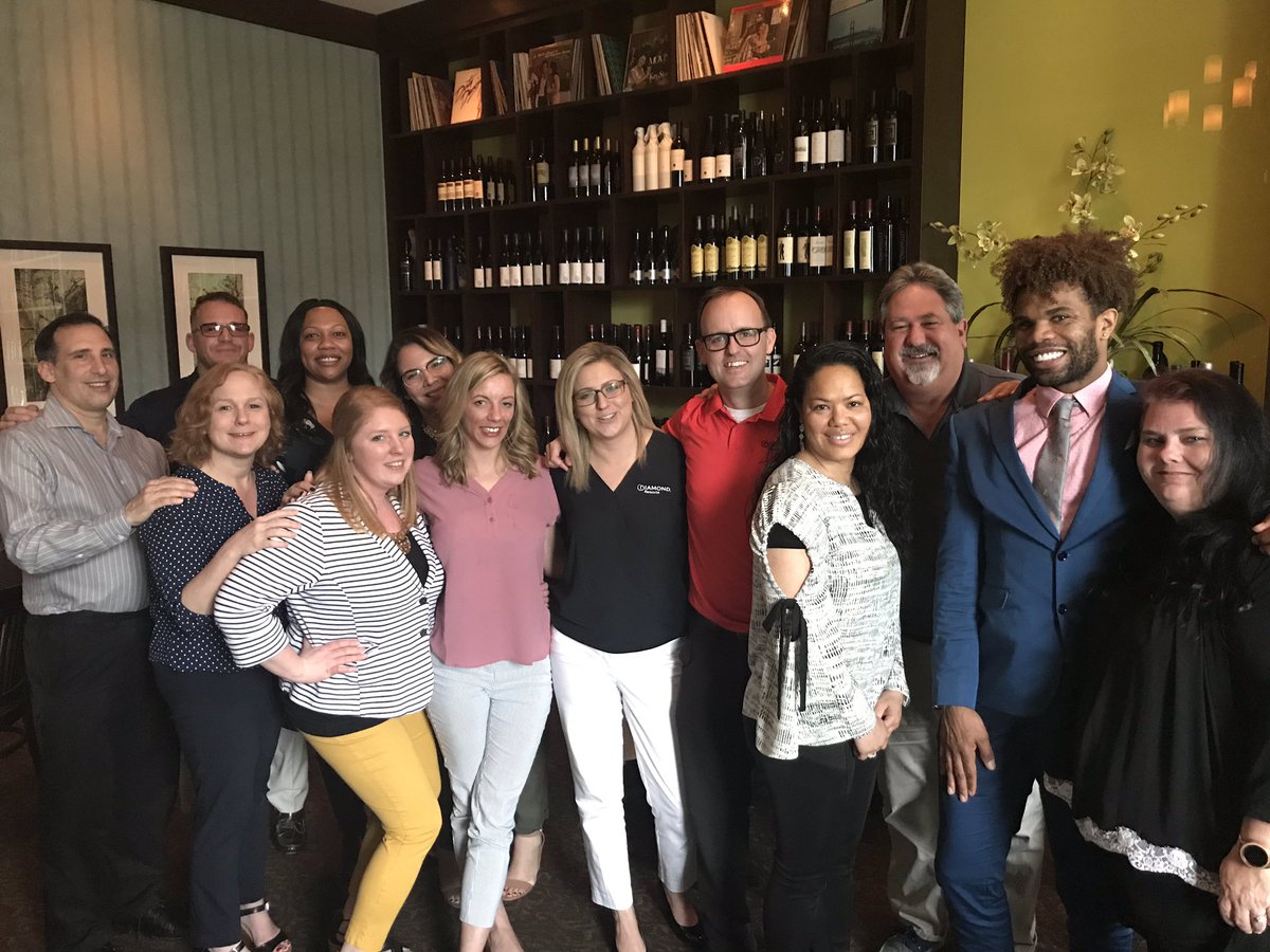 DiamondMylinh's tweet photo. Be the change you wish to see.
#MarketingManagerTraining
Team work makes the dream work! #EastMode https://t.co/c93PzYtH5L
