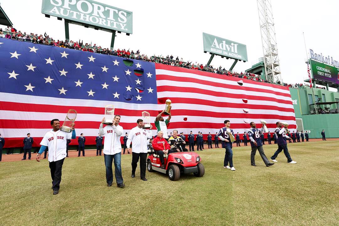 45PedroMartinez's tweet image. Who’s ready for next Opening Day in this fashion??? #yeahhhhhh #Bostonstrong #redsoxnation #patsnation #celtics #herewegoagain