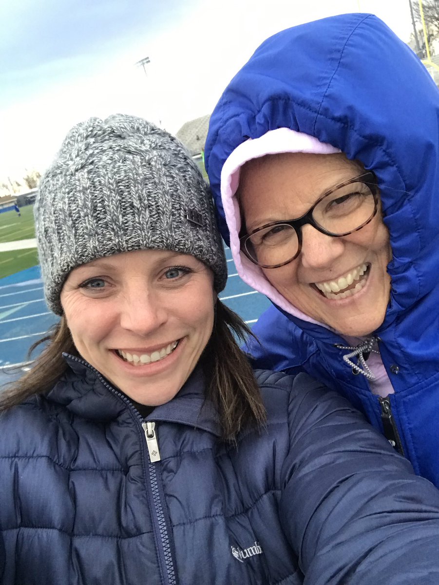 Janineneno's tweet photo. @SandburgHS @CSHSSoccer LETS GO EAGLES! #crowdcontrol #springinchicago https://t.co/UD9LcKzWCy