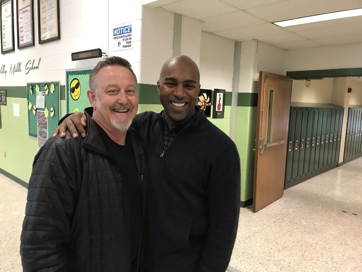 MVOPLearn's tweet photo. Sawubona!  Diversity, cultural responsiveness, voice, identity!  MVCSD is working to #Reachalllearners @edtechteam @k_shelton https://t.co/jxRXeASXqo