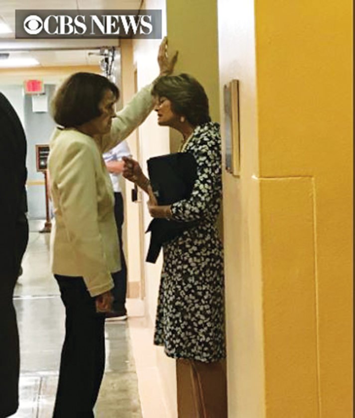dcskins65743's tweet photo. @lisamurkowski You are Compromised...     It's that simple...  Switch parties, please... https://t.co/C35MbeBznO