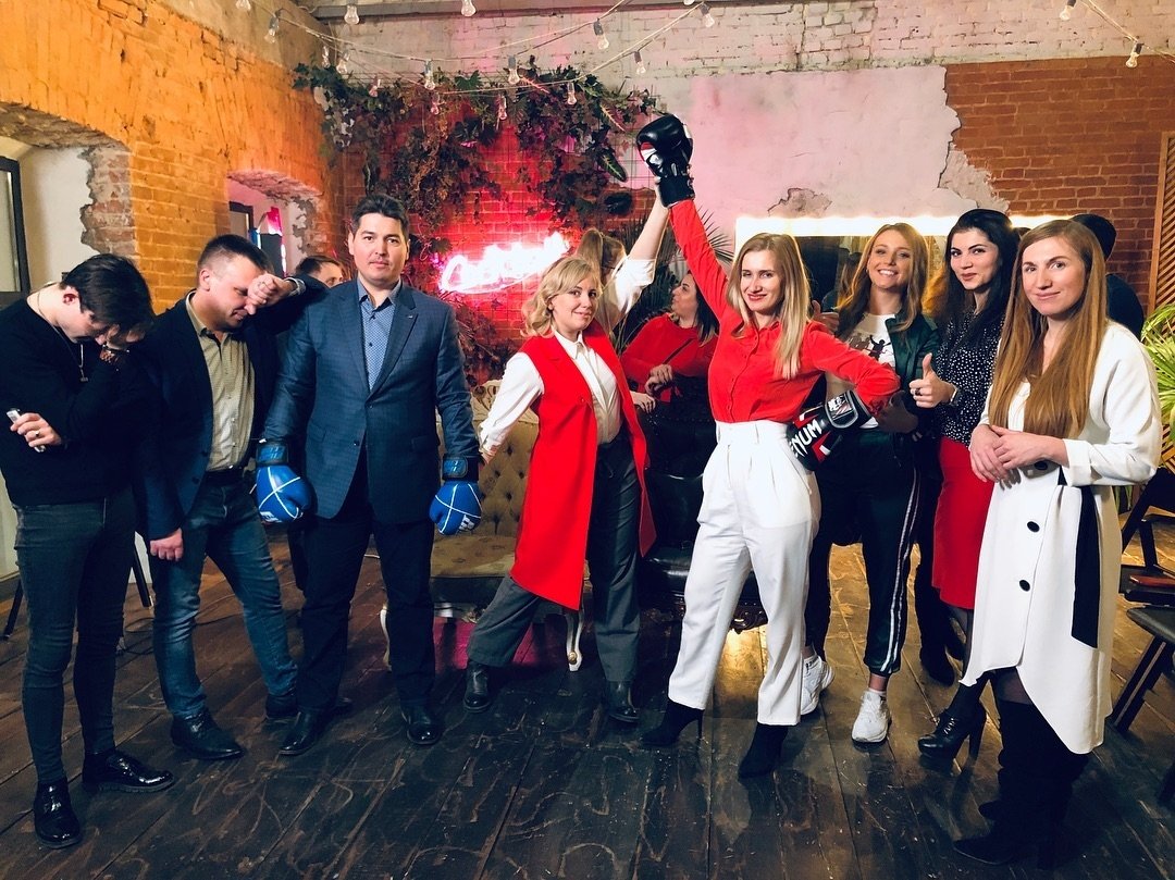 MikhaGlukhov's tweet image. Первый "Бизнес ринг". По елила, ожидаемая женская половина! Познавательно и интересно. Спасибо @TOFPMP - клиенты будут!