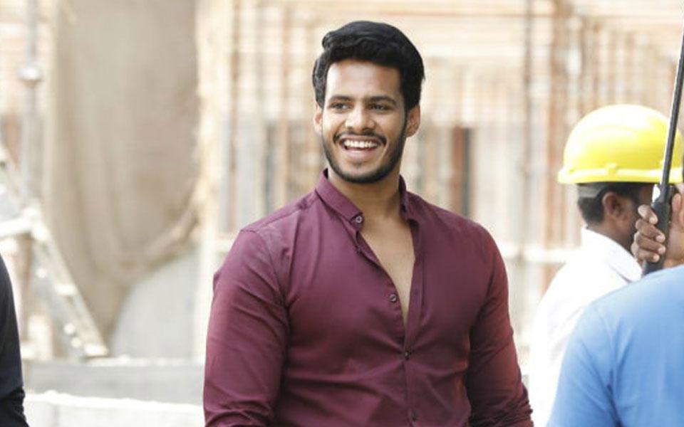 News9Tweets's tweet image. #BIGNEWS: #NikhilKumaraswamy to campaign in KR Nagar constituency today. Tourism Minister #SaRaMahesh to accompany him.