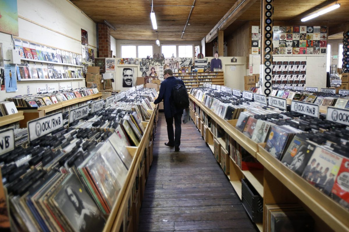 In the living room of my Nonnas house, the sound of Elvis Presley’s The wonder of you crackled from a record player in the corner of the room. I’ll never forget the warmth of that sound, the smell of the cases and how carefully I would listen. bit.ly/2CgHY6r