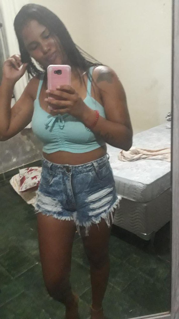 KarinaThaina1's tweet photo. Quinta dessa... 
#rolezada💃 https://t.co/lWNmOIHN5o
