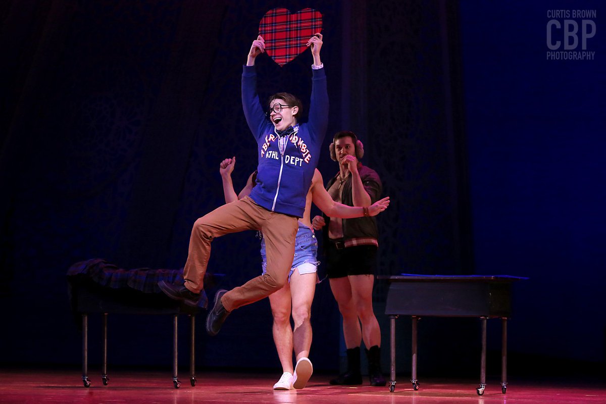 KeenanBlogger's tweet photo. Keeping it reeeeeally subtle at #BroadwayBackwards :P In all seriousness though, it's always a joy to see gender and sexuality norms broken down in musical theater, especially when it's benefitting a cause as vital to our community as @BCEFA! (photos by @cbp22) https://t.co/aTCupyl699