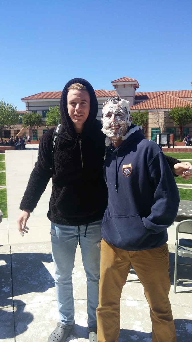 MathNPiccolo's tweet photo. pi day celebratio at ERHS. I think the student got tge better end of this deal. #ERHSbatGB #ERHSMATH https://t.co/tXE42AieKY