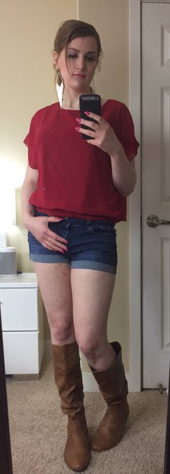 Bulging a little 😘 #Shemale #Trans #tgirl #sissy #cammodel  @traverbeynon @Tgirlfan69 @Here_Diversity<a href="/tag/shemale"class="tags">#Shemale</a><a href="/tag/trans"class="tags">#Trans</a><a href="/tag/tgirl"class="tags">#tgirl</a><a href="/tag/sissy"class="tags">#sissy</a><a href="/tag/cammodel"class="tags"><span>#cammodel</span></a>