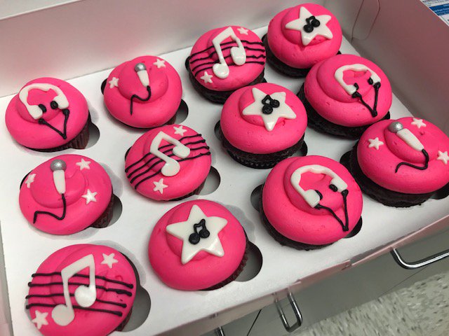 We are celebrating <a href="/Pink/">P!nk</a> <a href="/inbirmingham/">Greater Birmingham Convention & Visitors Bureau</a> with <a href="/dreamcakesbham/">dreamcakes bakery</a> Bakery cupcakes!
