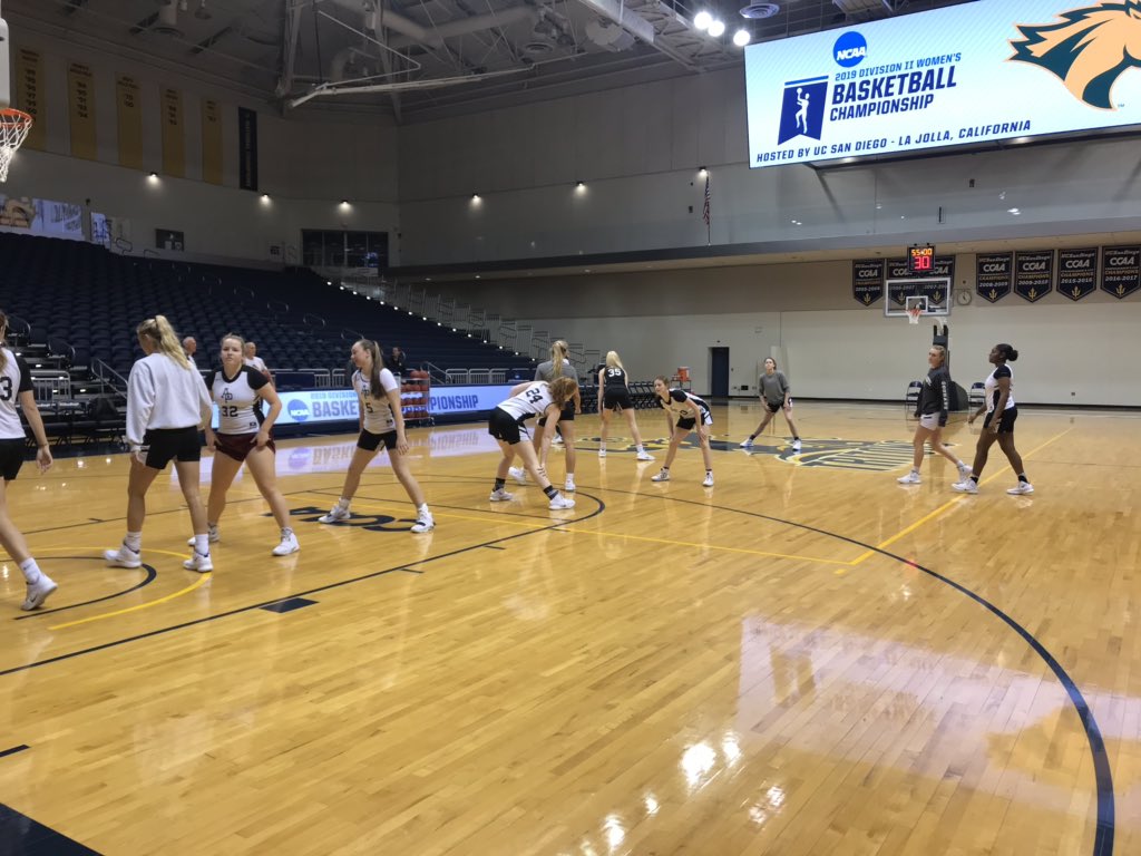 APUWBB1's tweet photo. Azusa stretching out before the big game tomorrow at 7:30 p.m. Tune in to see your Cougars battle to continue in regional play offs! https://t.co/jSmOQZQG1I