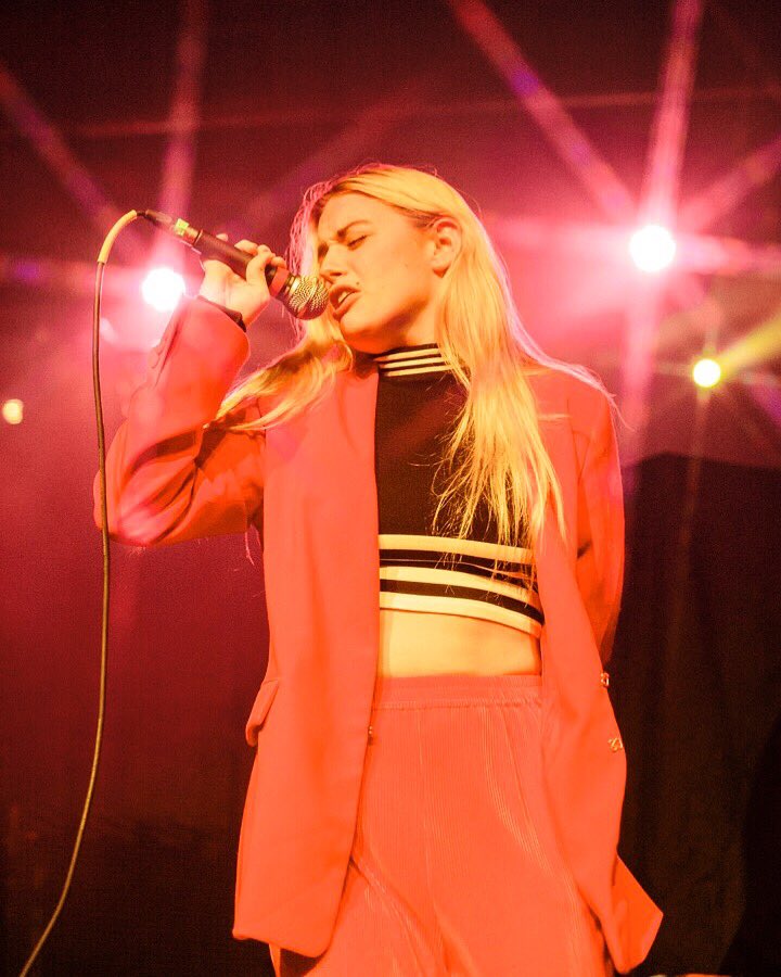 ashemusic's tweet photo. at first glance these photos are sexy and then the longer you look it’s like bruv.. wtf are you doing with your face??? GRAND RAPIDS get rdy sexytown 🙋🏼‍♀️ https://t.co/2CmoZ1Mk2C
