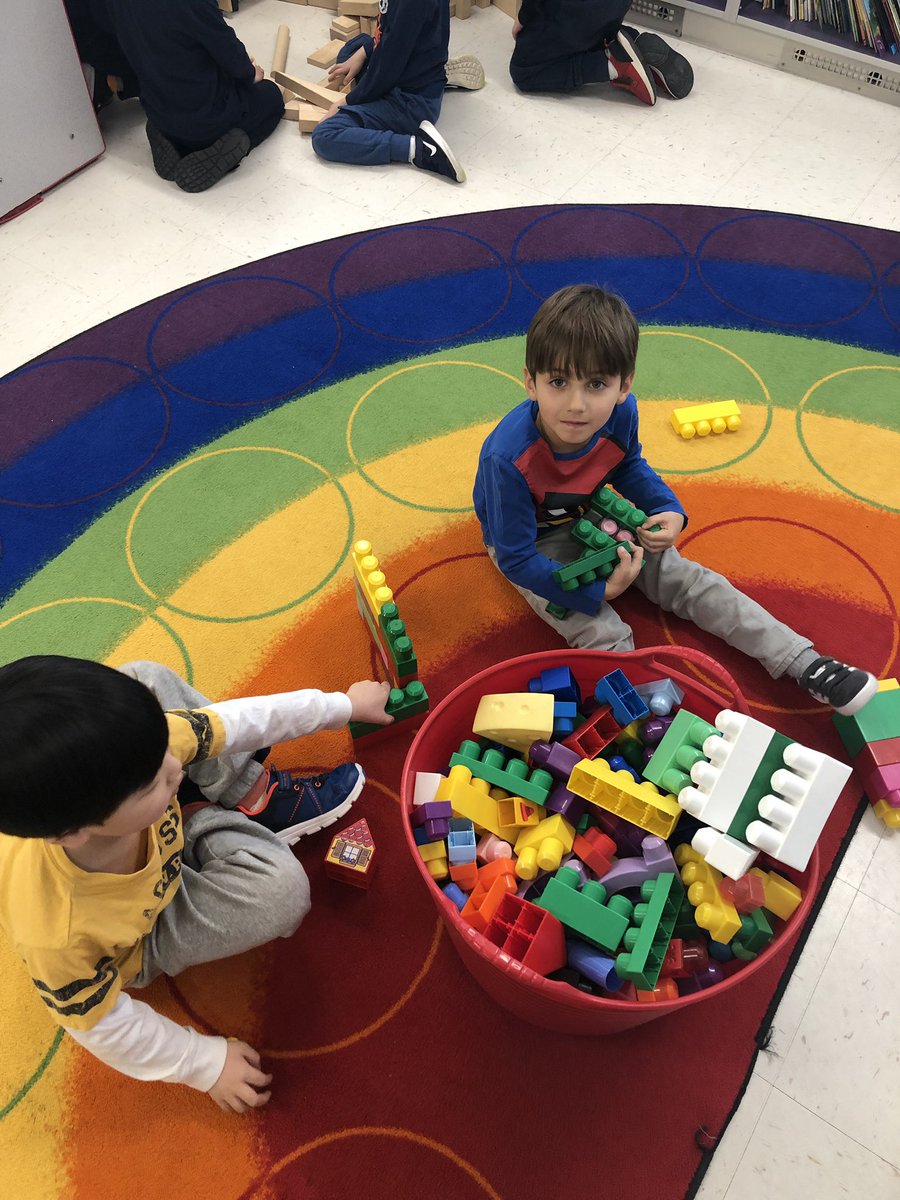 MsJackiesPrek's tweet photo. Getting ready to catch a leprechaun! The students had such a great time being creative and working as a team  to create their leprechaun traps! 🍀 @janelleamato @CresskillBOE @JohnMassaro1 https://t.co/oI4OOIYNI4
