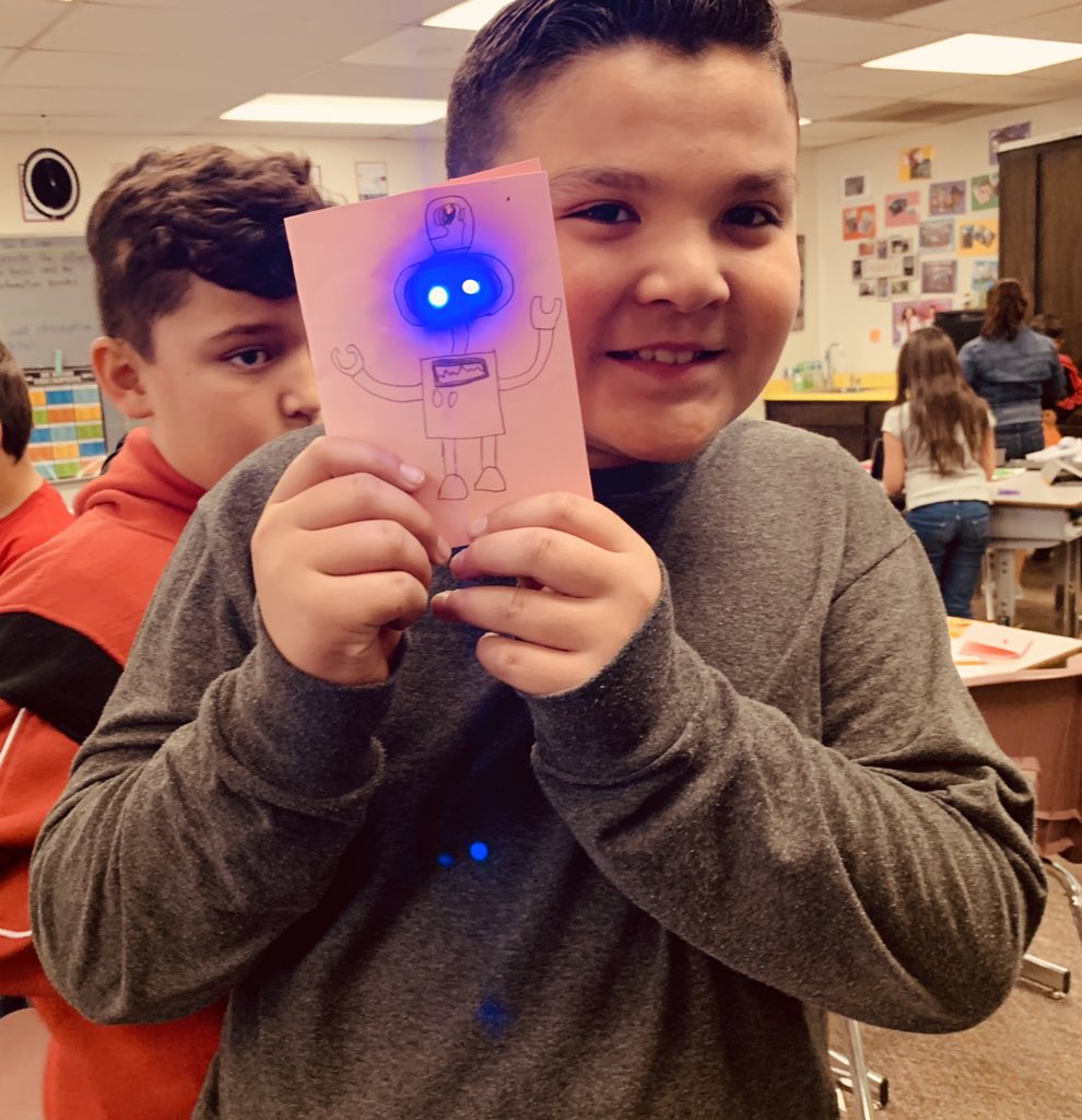LisaMLove1996's tweet photo. Made circuit cards with @mrscwilhite’s 4th grade class today - taught to me by Lisa at the @azsciencecenter. Engaged, curious, experimenting, figuring-it-out students are my joy! #STEM #STEAM @HLSBulldogs @4thHLS_Bulldogs https://t.co/D2Ouwn6PC8