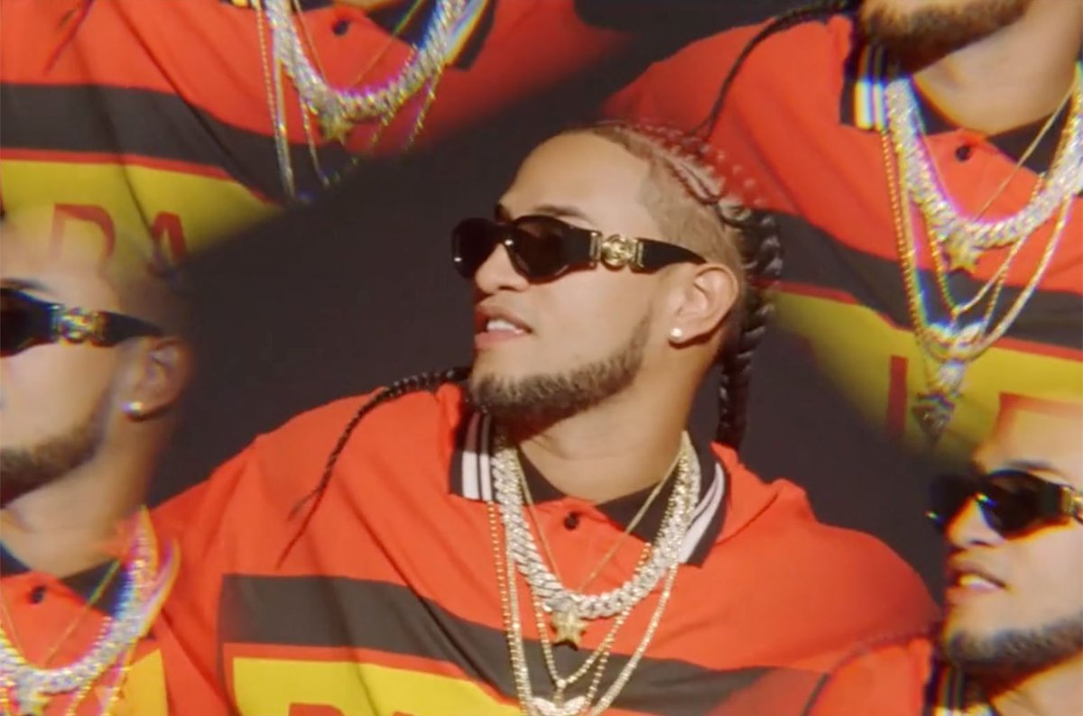 Exclusive Premiere: <a href="/mozartlapara/">MOZART LA PARA</a> drops retro '90s music video for #Barbaro blbrd.cm/6SfFpM