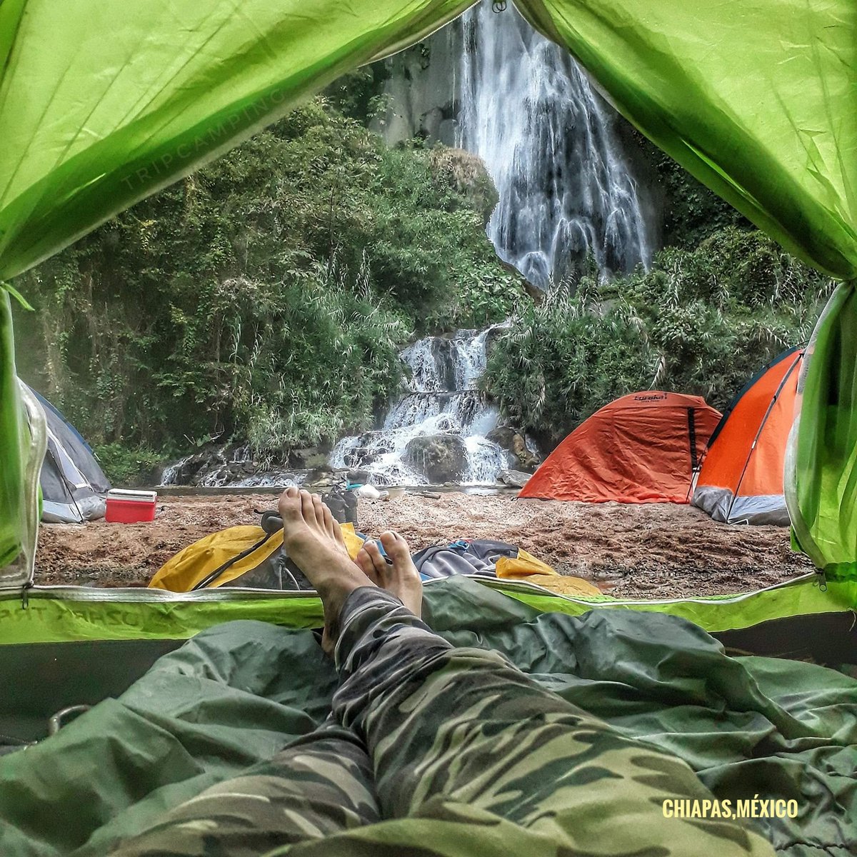 Mínimo una vez, tienes que darte la oportunidad de #amanecer frente una cascada e irte #camping por #Chiapas @bemexicodf @AlertaChiapas @TodoChiapas @Sectur_Chiapas