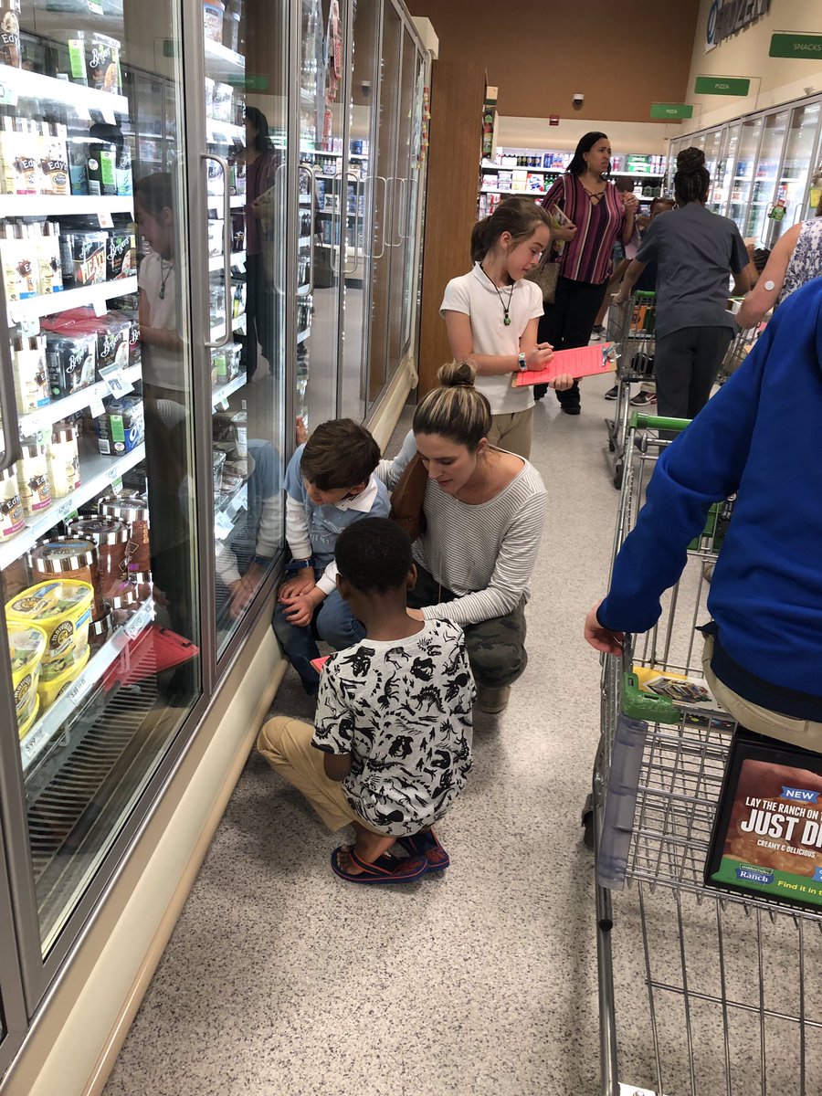 MeadowfieldElem's tweet image. Math Night was a huge success!   #makingmathreal #grocerystoremath #publixpartner @Publix @RichlandOne