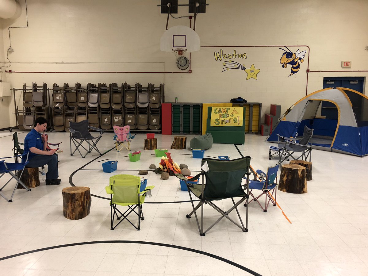 cmann1025's tweet photo. Camp Read S’more was a huge hit! Loved seeing all our families enjoying an evening filled with reading fun! Thanks to all the Weston staff that helped make the night a success! @KearsleyCommSch @DouglasHibbs @WondersofWeston https://t.co/KRsD0S2sHQ