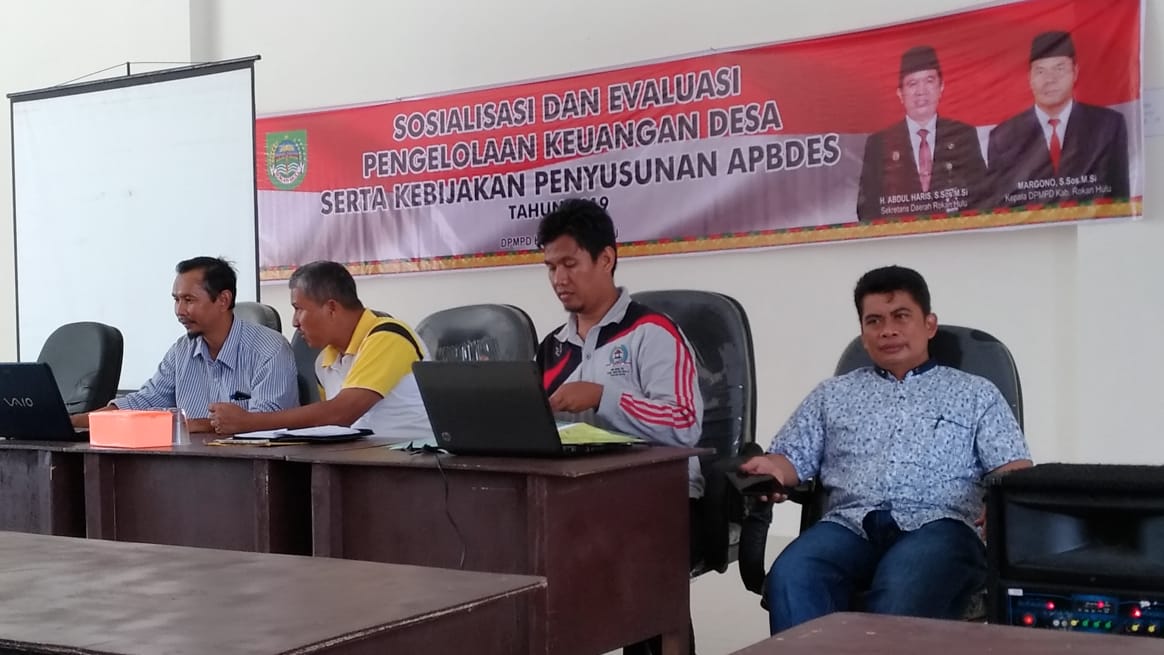 RohulSutanto's tweet photo. #MendesDiBengkulu 
#JokowiMembangunDesa 
#TPPIRiau 
Jadikan Desa sebagai inspirasi untuk sebuah pengabdian kepada bangsa dan negara
@jokowi 
@EkoSandjojo 
@fachrilabalado 
@cakimiNOW 
@taufikmadjid71 
@DodiShawana1 
@SazaliSofyan 
@bismarokak https://t.co/0Z8OeAeDzX