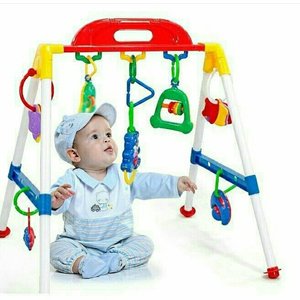 PLAYGYM MUSICAL DENGAN 3 MAINAN GANTUNGAN DIATAS DAN 2 GANTUNGAN DI KIRI KANAN , BISA MUSIK DAN GANTUNGANNYA BISA DILEPAS DIJADIKAN PEGANGAN.
Rp. 145000