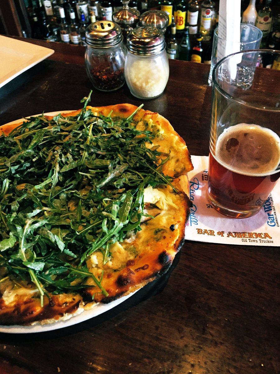 NicoleAVBC's tweet photo. .@avbc Celebrating pi day #boontamber @BarofAmerica ❤️ this place #BahlHornin #Iamfull https://t.co/JdFzK1GB0i