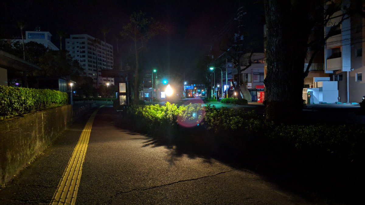 ayuphotolog's tweet photo. pixel3の夜景モードがすごいと話題。
無加工でこの明るさ！

#pixele https://t.co/zih8F2eYtg