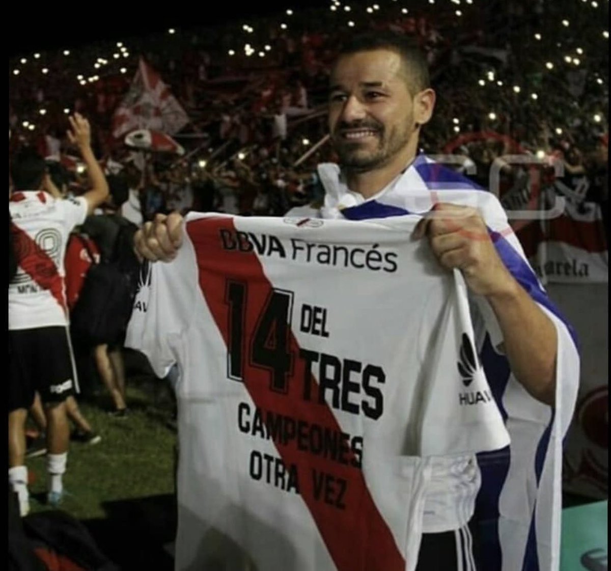 romorita11's tweet photo. A un año de una de las máximas alegrías de mi carrera.
Si que valió la pena el esfuerzo!!
Hermosos recuerdos que jamás se van a olvidar... ⚪️♥️⚪️ https://t.co/7FAFPYj2f0