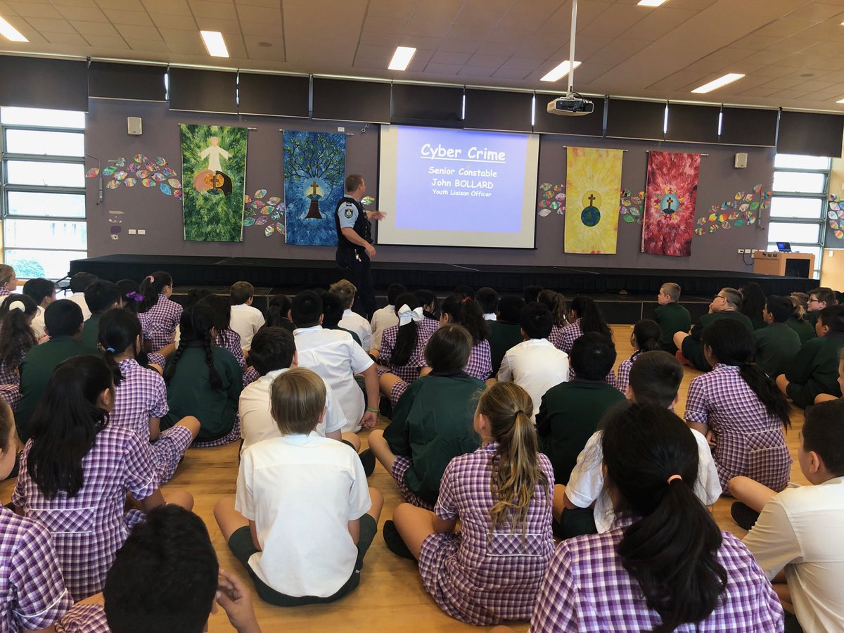 Constable Bollard talks to stage 3 about Cyber Crime.