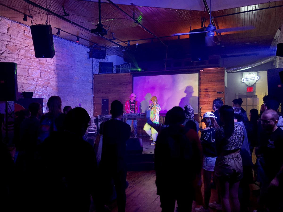 ChinaGathering's tweet photo. Come swing by China Music Showcase at Pour Choices! 🎉 The party is on til 2am #sxsw2019 #ChinaGathering @JamesMinor @VivianH_Forrest https://t.co/FYFGv7ORQB