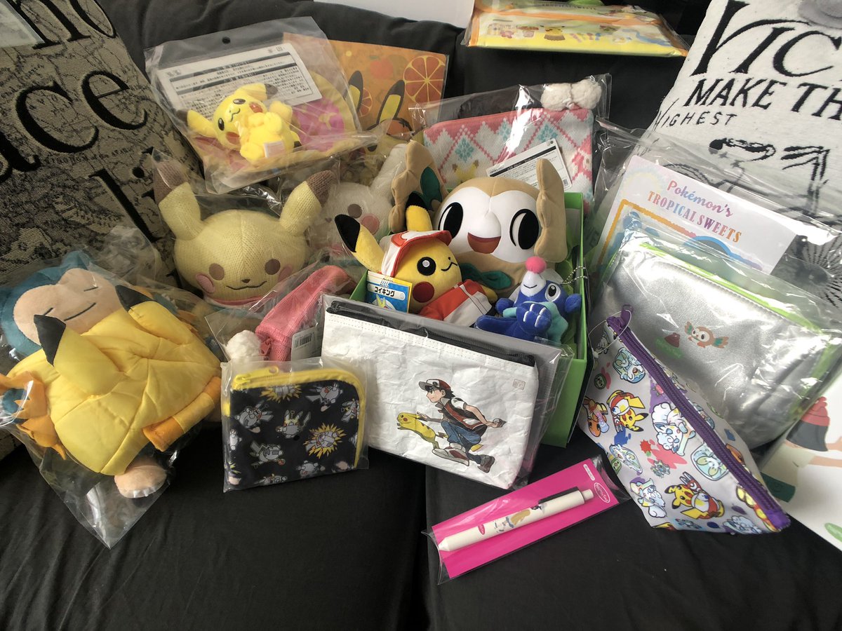 corinaesf's tweet image. Amazing haul from MyLucky151 Pokémon box!!! #mylucky151 #pokemonbox #unboxing