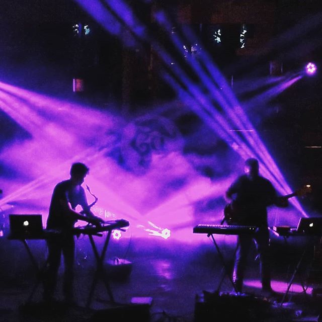 Lighting can be minimal too.

#lighting #lightingdesign #concert #purple #dmx #adj #americandj #beams #beamsoflight #color #electricforest #festival #band #music #cool