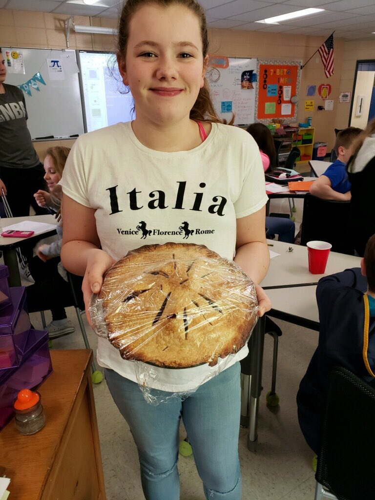 jean_nigel1's tweet photo. Pi-Day 2019 in 7th grade math class!  Delicious treats were had by all. #WildcatGr8 https://t.co/h6gkocO0Bq