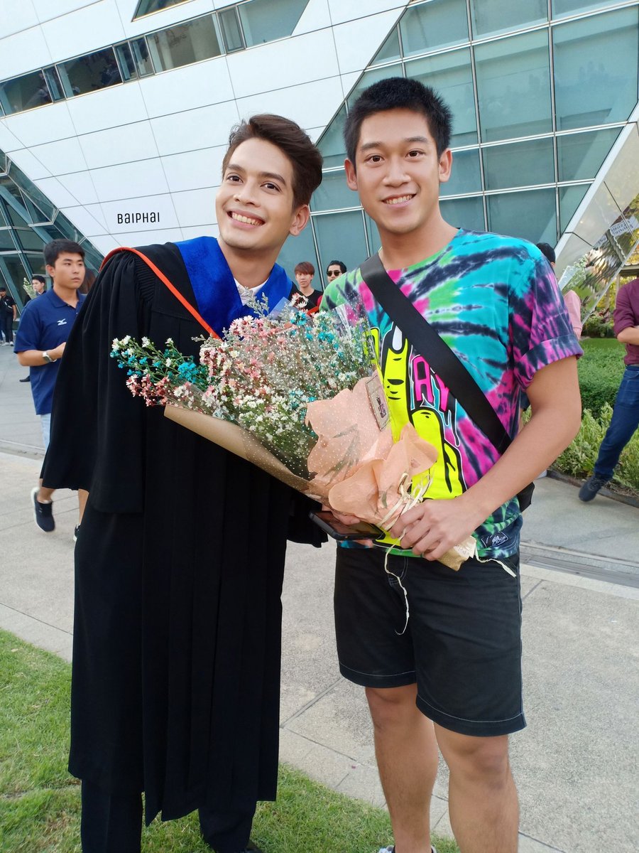 borbossfc's tweet photo. เมื่อวานนี้บอบอสมาแสดงความยินดีกับเพื่อนลัมก่อนถึงวันรับจริง 😀 อีกไม่กี่วันแล้ว...เย้...เย้...เย้... "Congratulations "นะจ๊ะลัมคนหล่อ🎉🎉🎉
Cr. Baiphai
#BorBoss
#ลัม
#Ch8nce https://t.co/647dG6hwMA