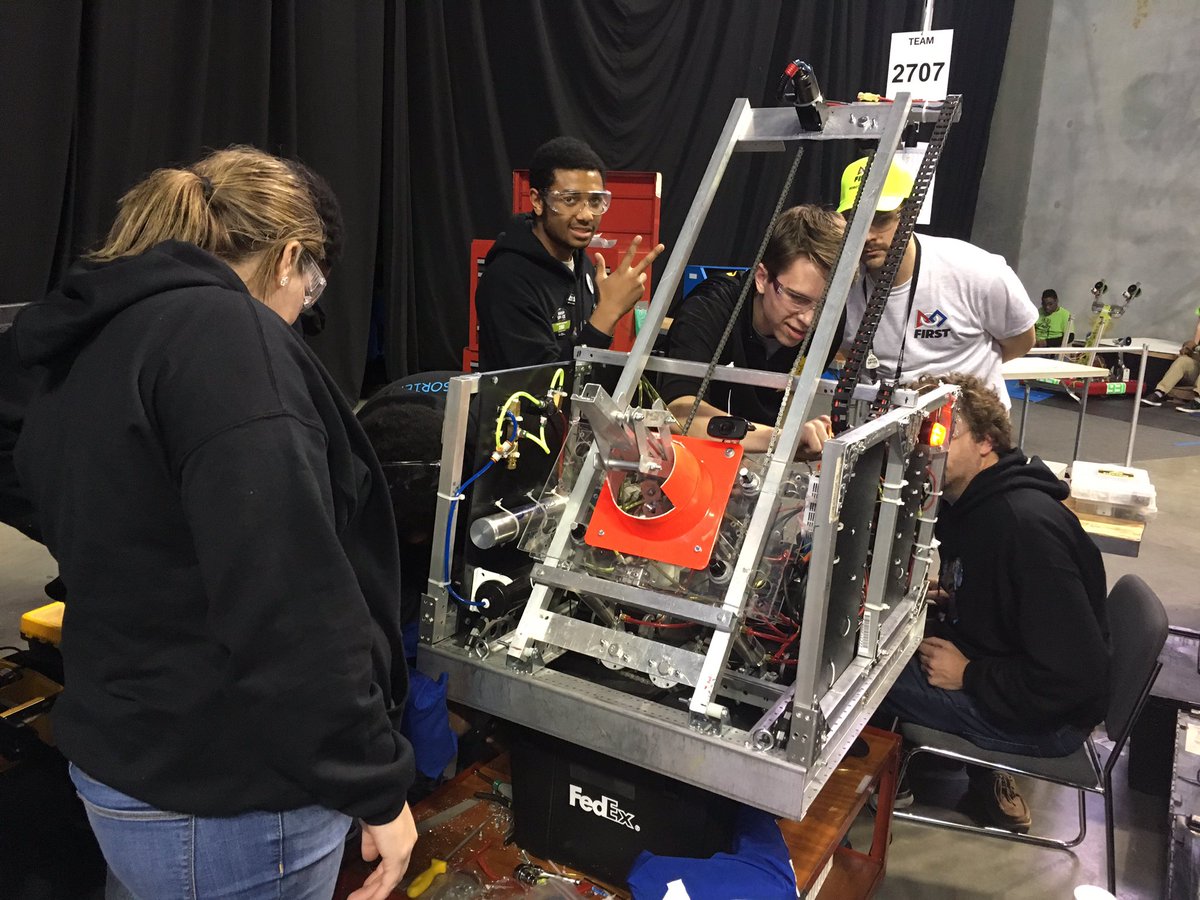 Ucity High School Robotics team tweet media