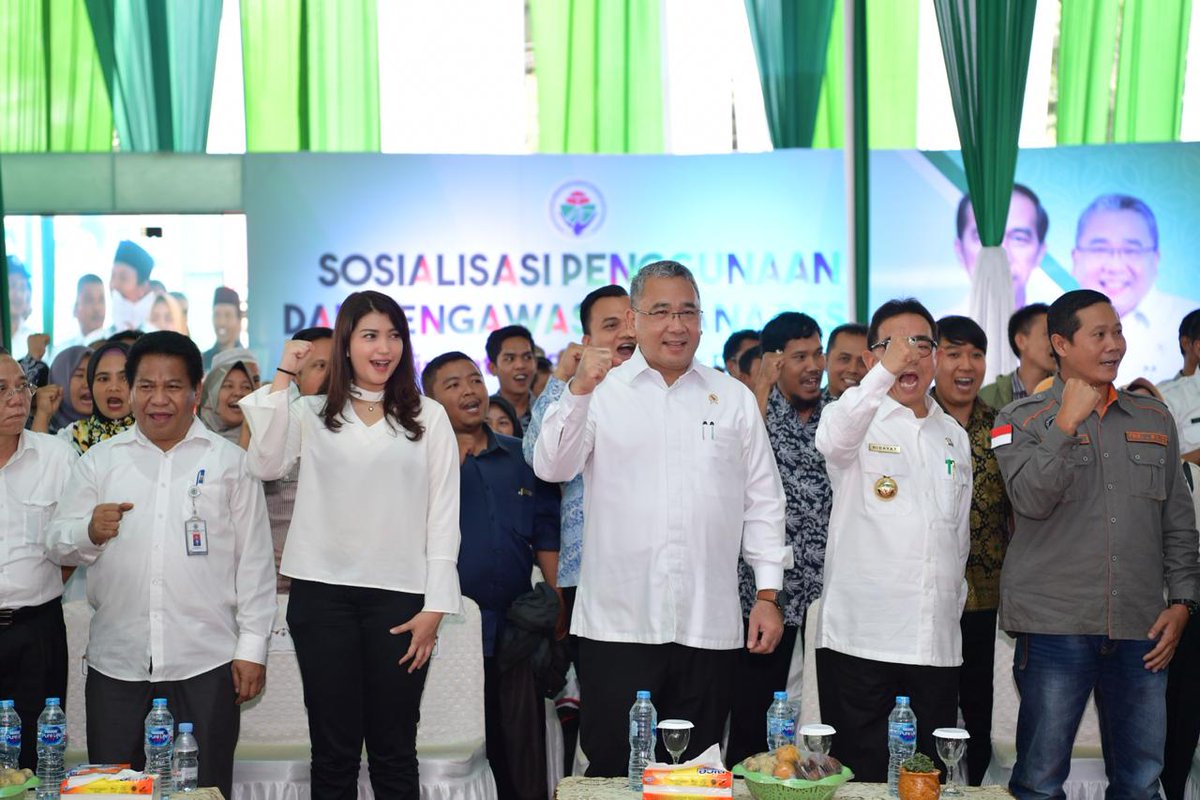 AfandyTamrin's tweet photo. #MendesDiBengkulu
#JokowiMembangunDesa
#TPPIRiau
@Jokowi
@EkoSandjojo
@anwsanusi
@taufikmadjid71
@fachrilabalado
@Kpw1Riau https://t.co/hAV9nLC2om