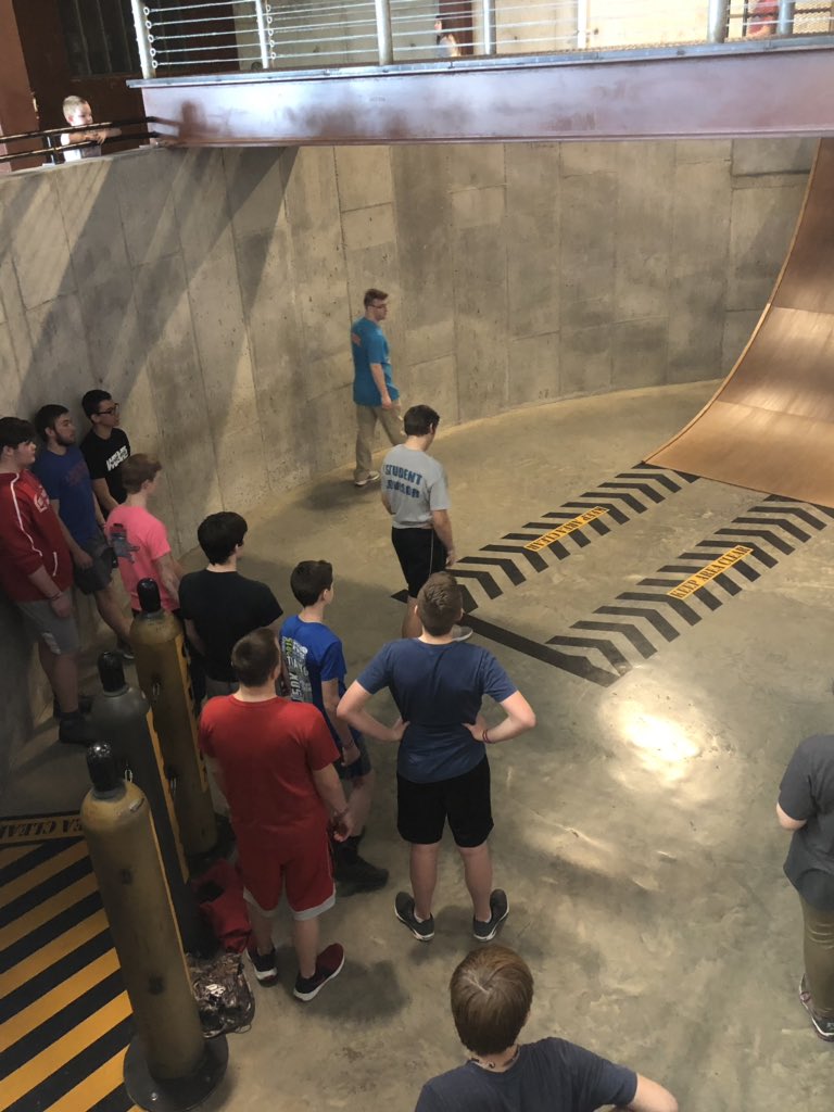 JaredAnderson21's tweet image. Had a great time with our Strength &amp;amp; Conditioning classes  @fritzsadventure in Branson today. Thanks to @ReedsSpringHS admin for making this happen. #GPTL #WolvesAtWork @BrianMoler @DrSooter @GoschLance