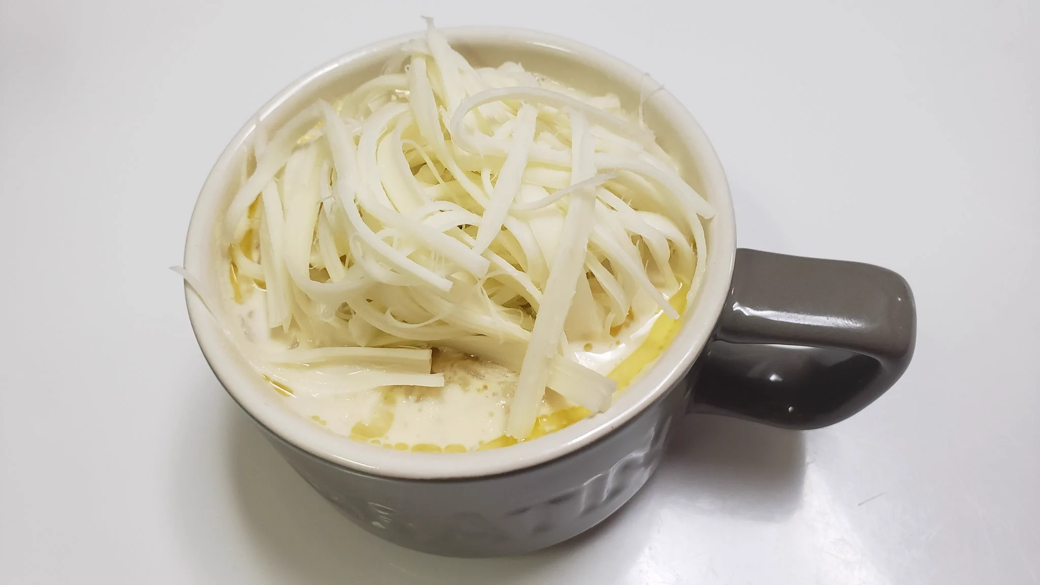 美味しそう過ぎる・・・マグカップで簡単「伸びるマグカップリゾット」！！