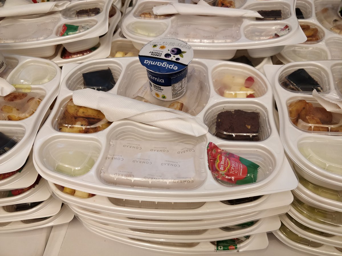AntrixshG's tweet image. Cool lunch for #coolestcoder at #OracleCode