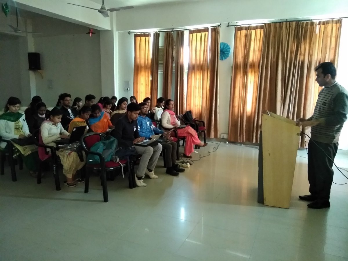 mr_ajaybhatia's tweet photo. #GoogleStudyJam #GCP held at RBIM. 41 actively participated in the 3 hrs workshop. All participants enjoyed the F&B (Domino's Pizza and Pepsi) along with shawags provided by Google. All participants completed #GCPEssentials quest. Thanks #Google for support. https://t.co/CUZIjpB8d9