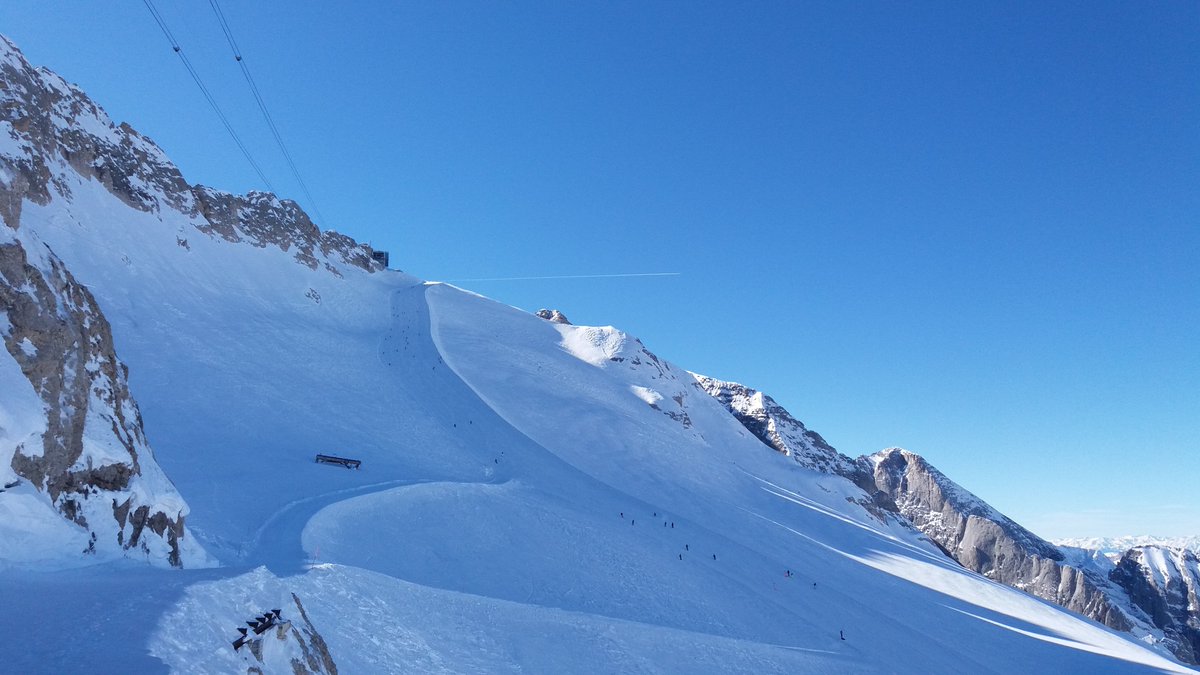 moreno_pesce's tweet photo. Ci sono cose per le quali, non ci sono risposte ai perchรจ lo fai. Non potranno mai comprendere quel che vivi in certi momenti...
Next stop...Marmoalda...
#noracetoday #noraceonsunnyday #Team3gambe #Onenormalday #anormaldisabledday #acclimatazione #training #walking #mountain https://t.co/1IKQKxrXgF